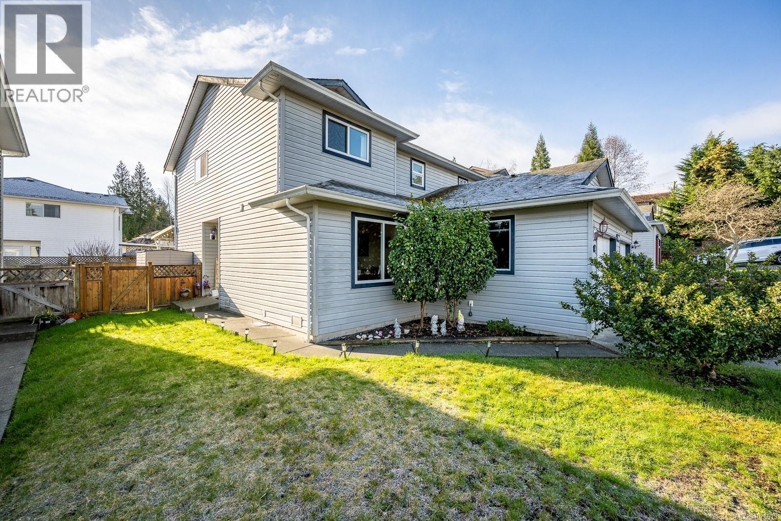 A 2284 1st St, Courtenay, British Columbia