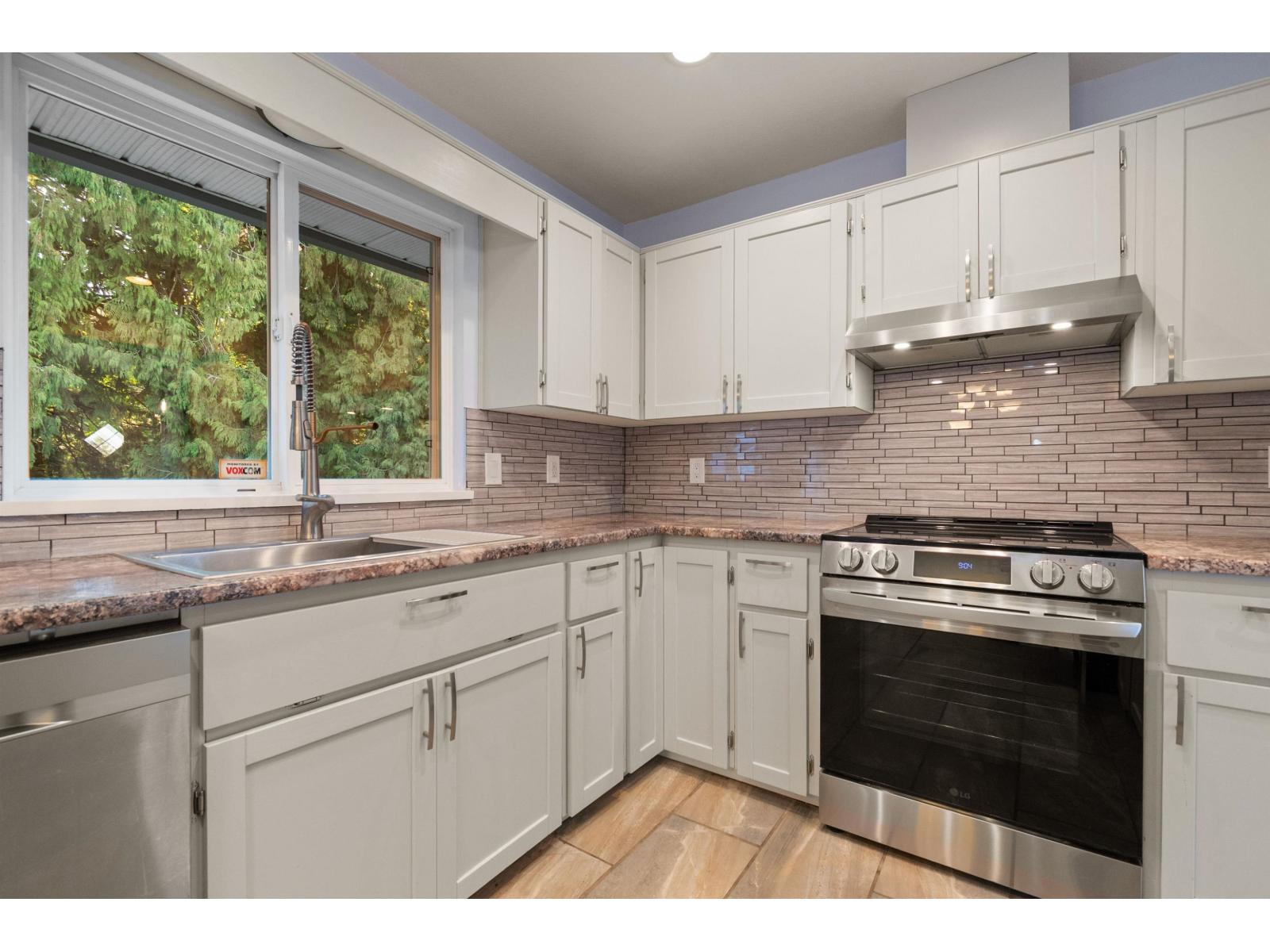 5610 Janis Street, Sardis South, Chilliwack, British Columbia  V2R 3K3 - Photo 11 - R3098971