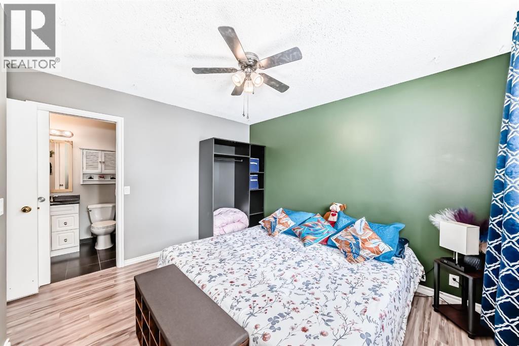 236 Pinecliff Way Ne, Calgary, Alberta  T1Y 3X3 - Photo 6 - A2285050