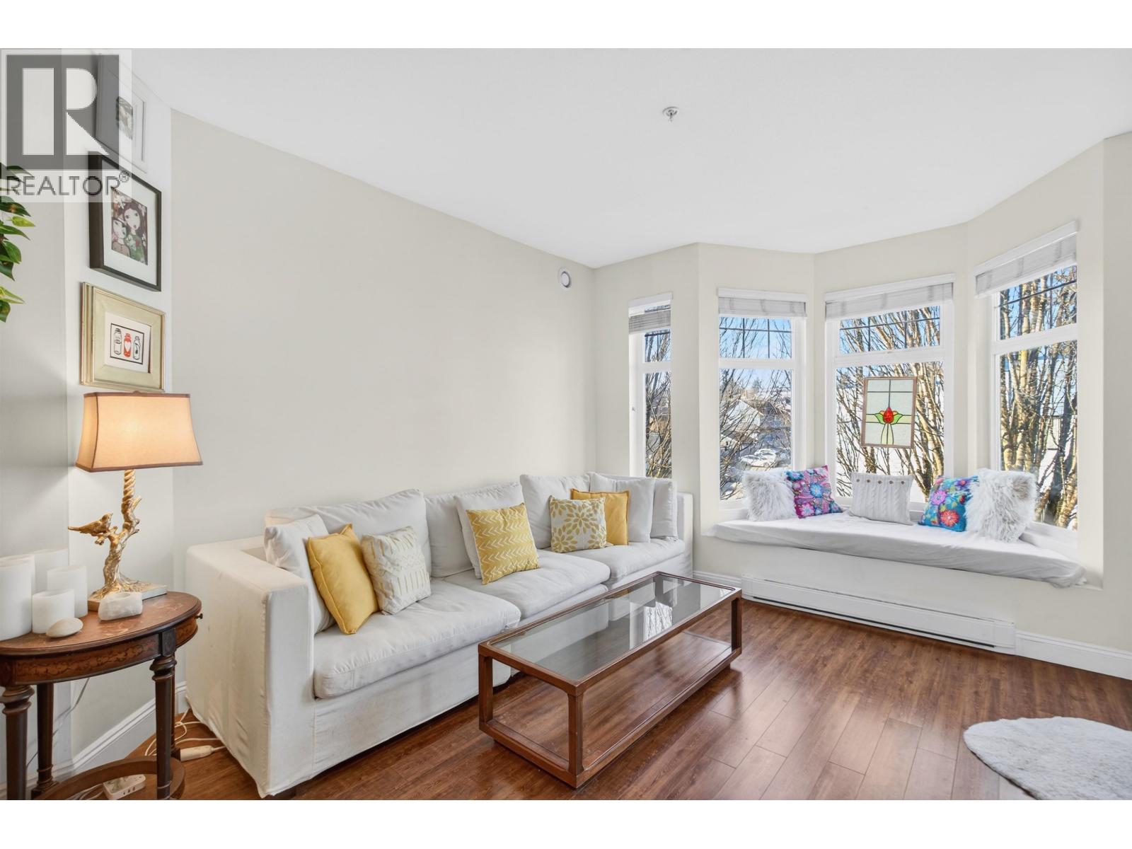 304 588 Twelfth Street, New Westminster, British Columbia  V3M 4H9 - Photo 5 - R3098806