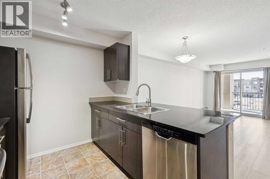 8304, 403 Mackenzie Way Sw, Airdrie, Alberta  T4B 3V7 - Photo 5 - A2291126