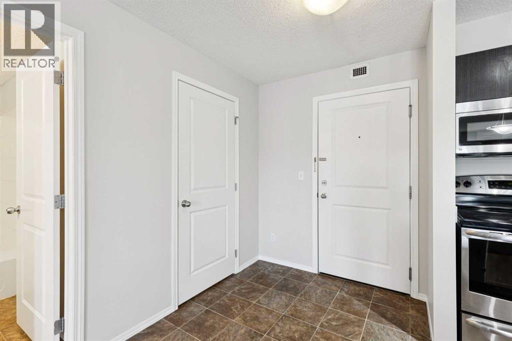 8304, 403 Mackenzie Way Sw, Airdrie, Alberta  T4B 3V7 - Photo 7 - A2291126