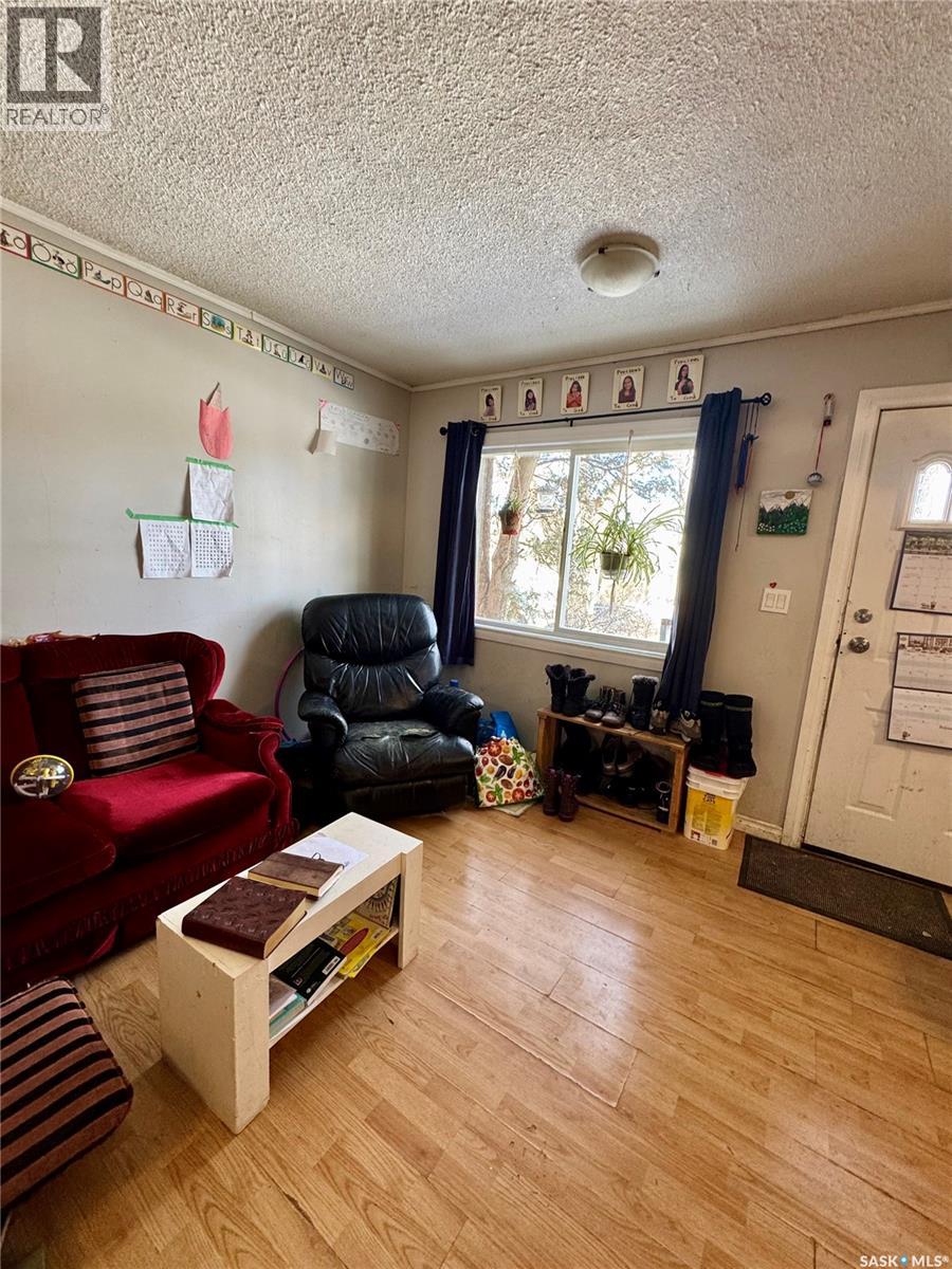 1204 Cameron Street, Regina, Saskatchewan  S4T 2T1 - Photo 2 - SK030238