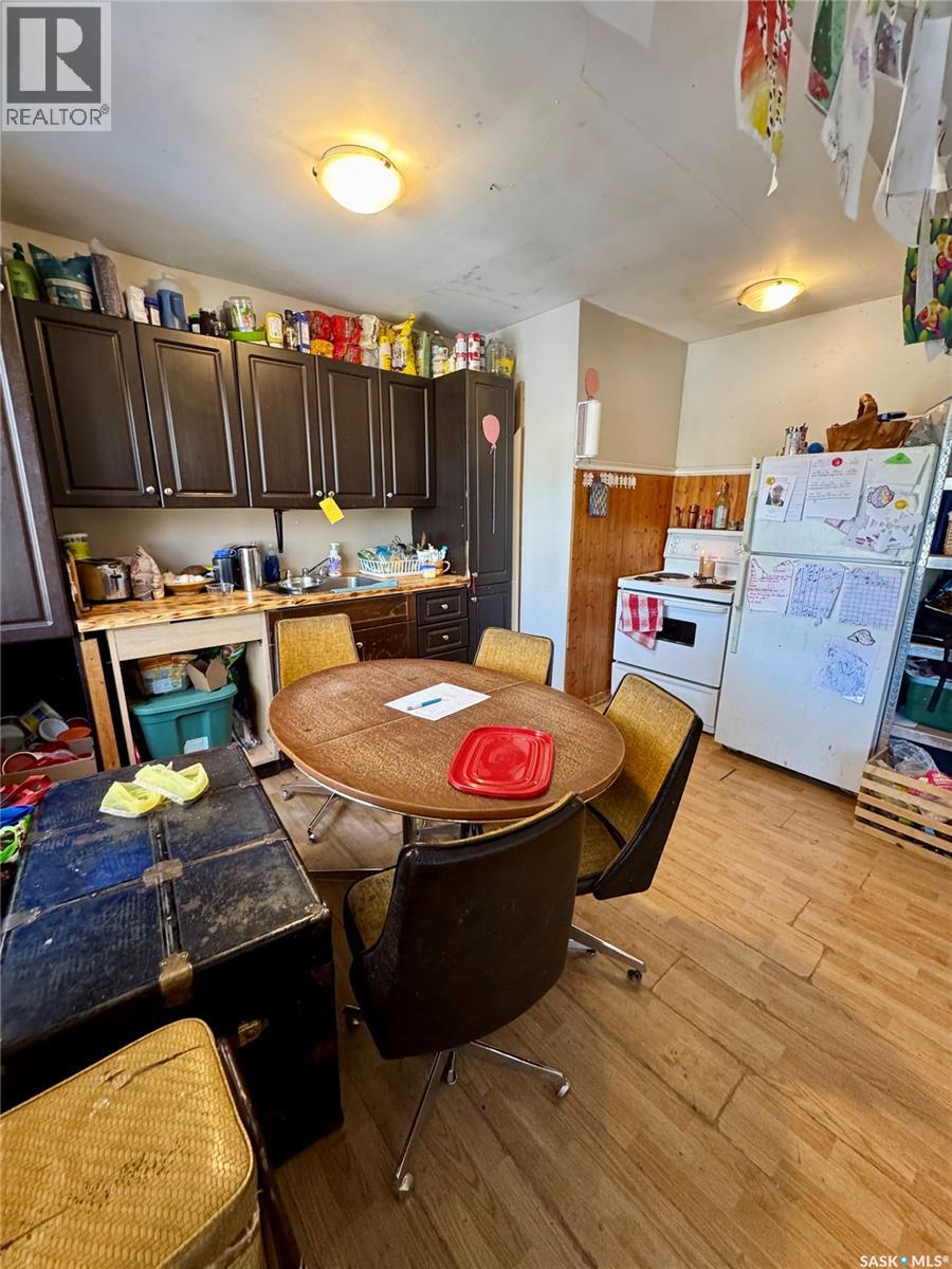 1204 Cameron Street, Regina, Saskatchewan  S4T 2T1 - Photo 3 - SK030238