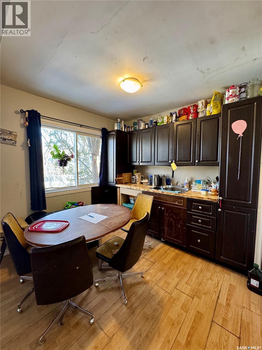 1204 Cameron Street, Regina, Saskatchewan  S4T 2T1 - Photo 4 - SK030238