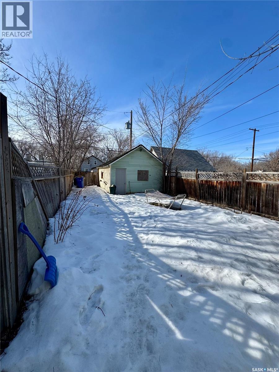 1204 Cameron Street, Regina, Saskatchewan  S4T 2T1 - Photo 5 - SK030238