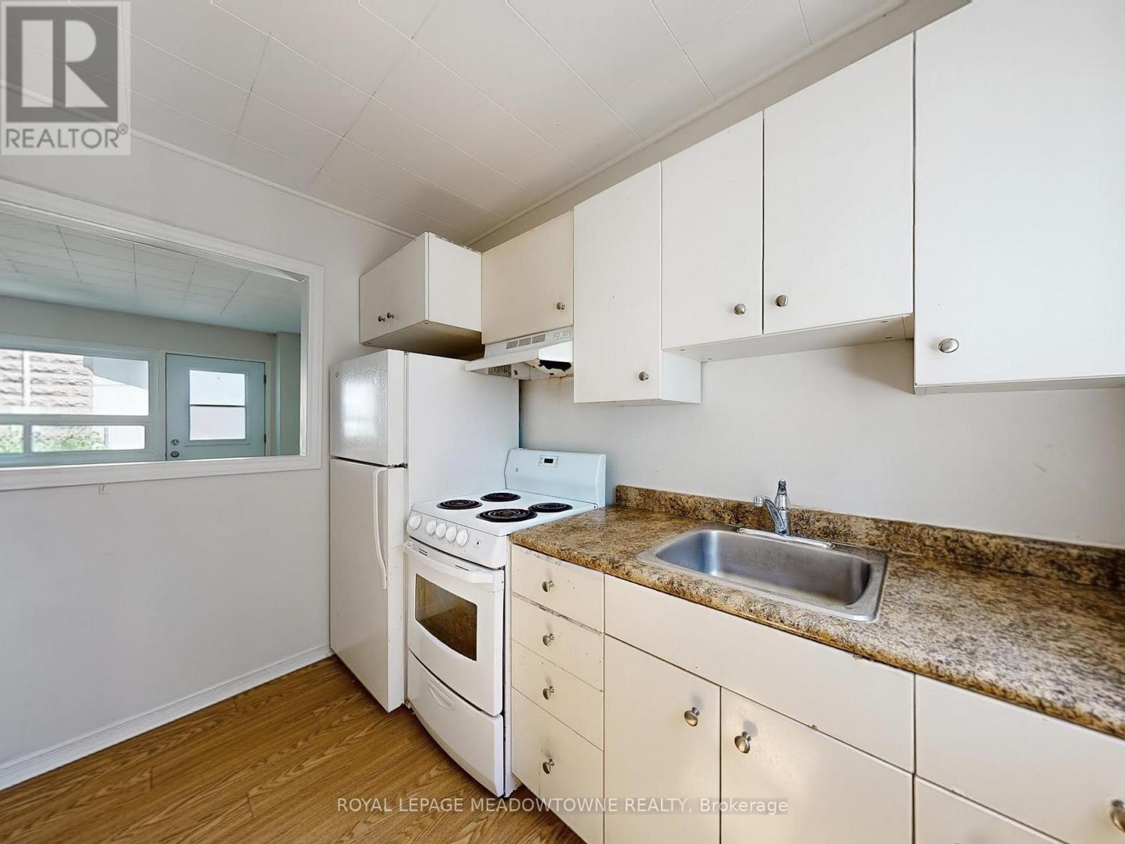 1 - 12 WESLEYAN STREET, Halton Hills, Ontario