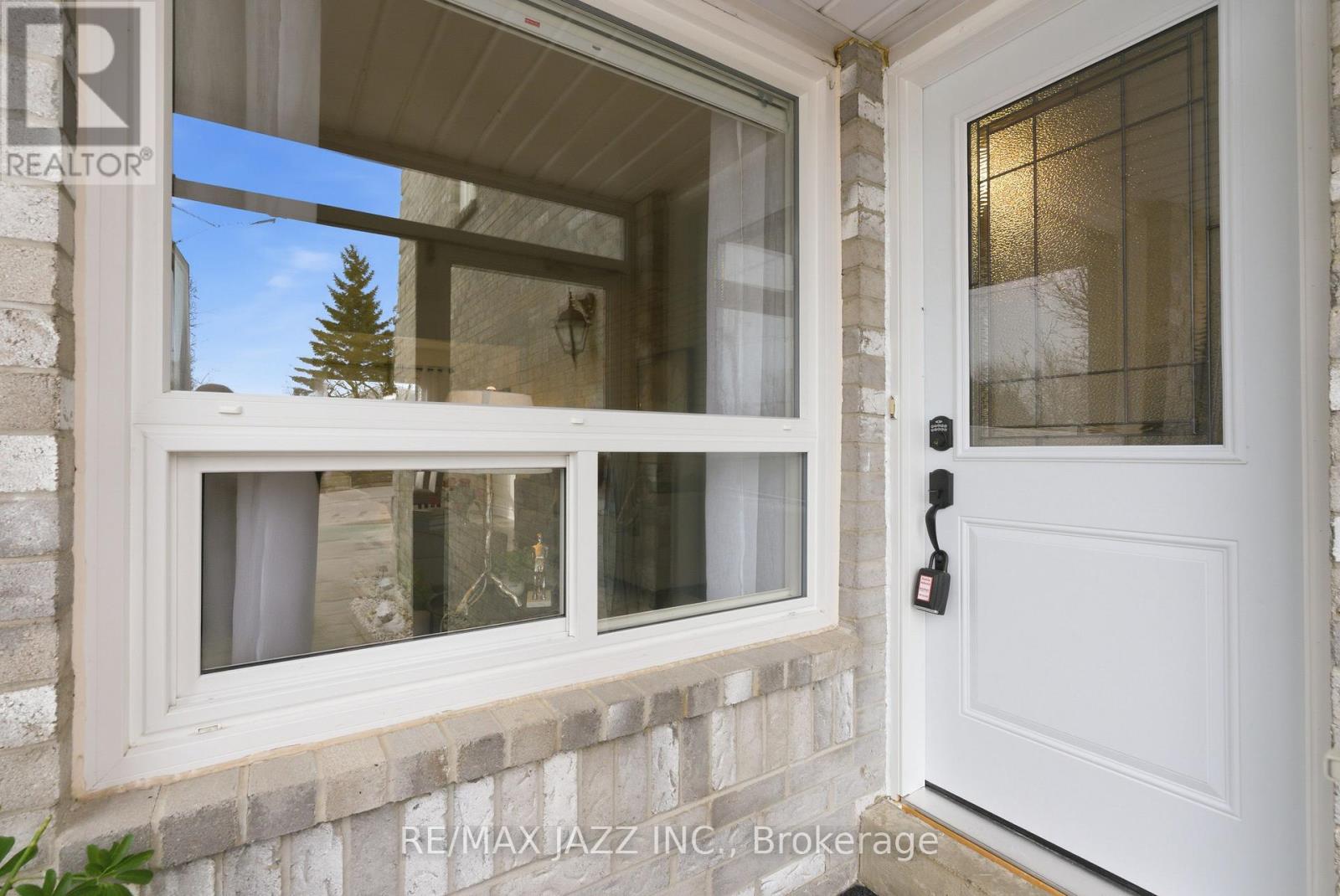 222 Sandringham Drive, Clarington, Ontario  L1E 2A2 - Photo 6 - E12867188