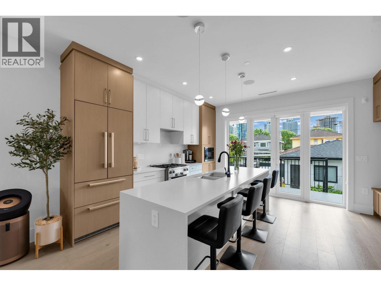 1 560 W 63rd Avenue, Vancouver, British Columbia  V6P 2G8 - Photo 6 - R3097831