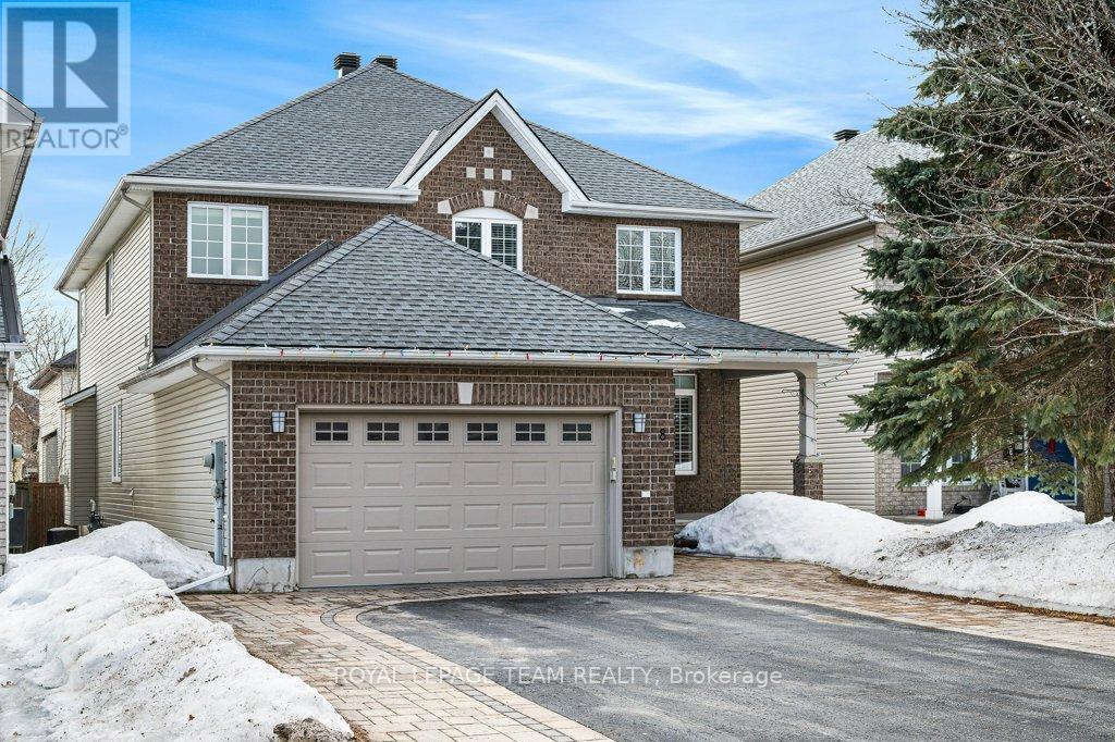 8 THUNDERBIRD CRESCENT, Ottawa, Ontario