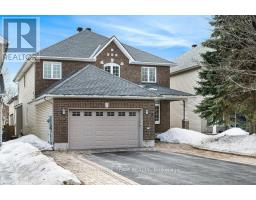 8 THUNDERBIRD CRESCENT, Ottawa, Ontario