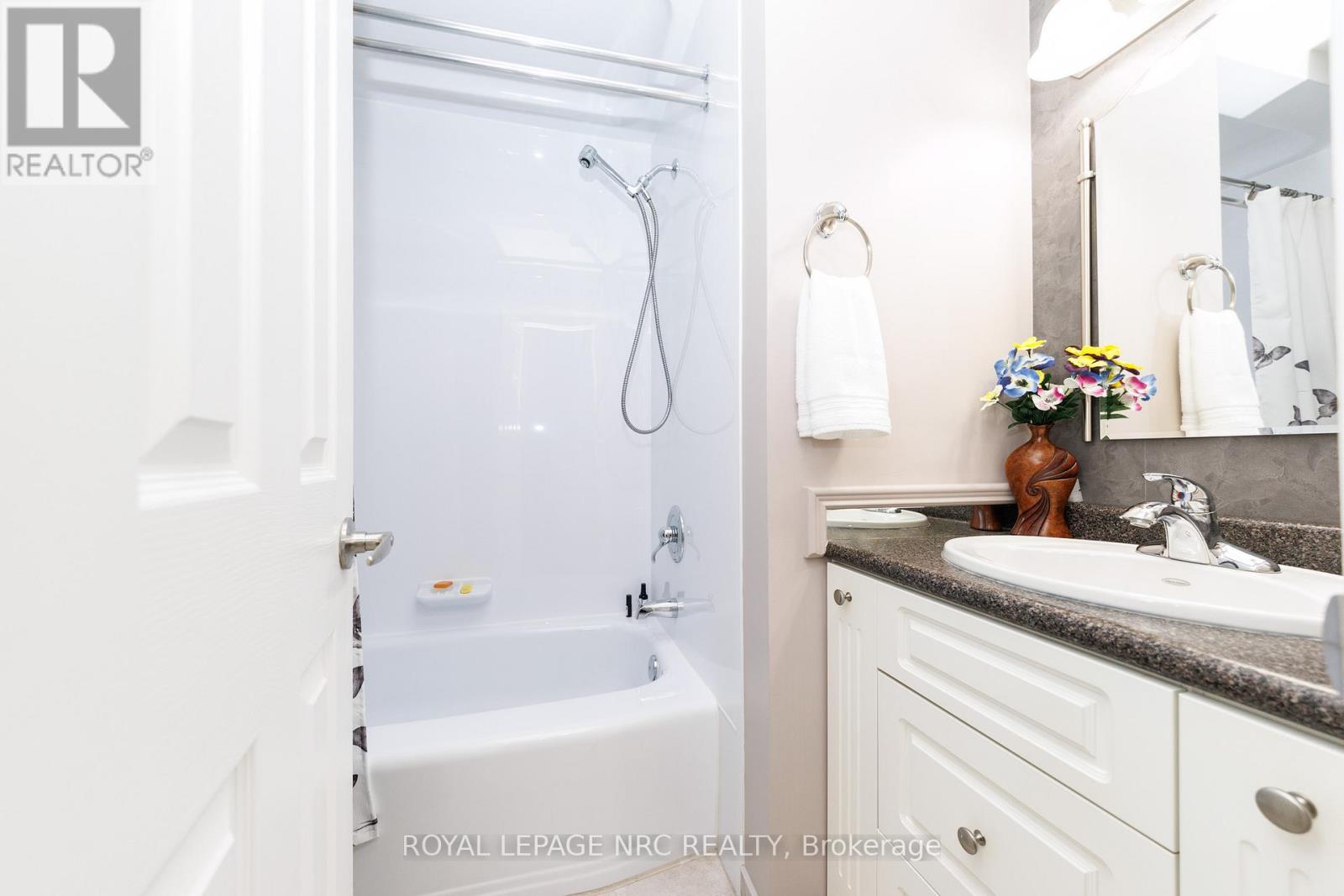 7564 Redhaven Crescent, Niagara Falls, Ontario  L2G 7H7 - Photo 25 - X12873642