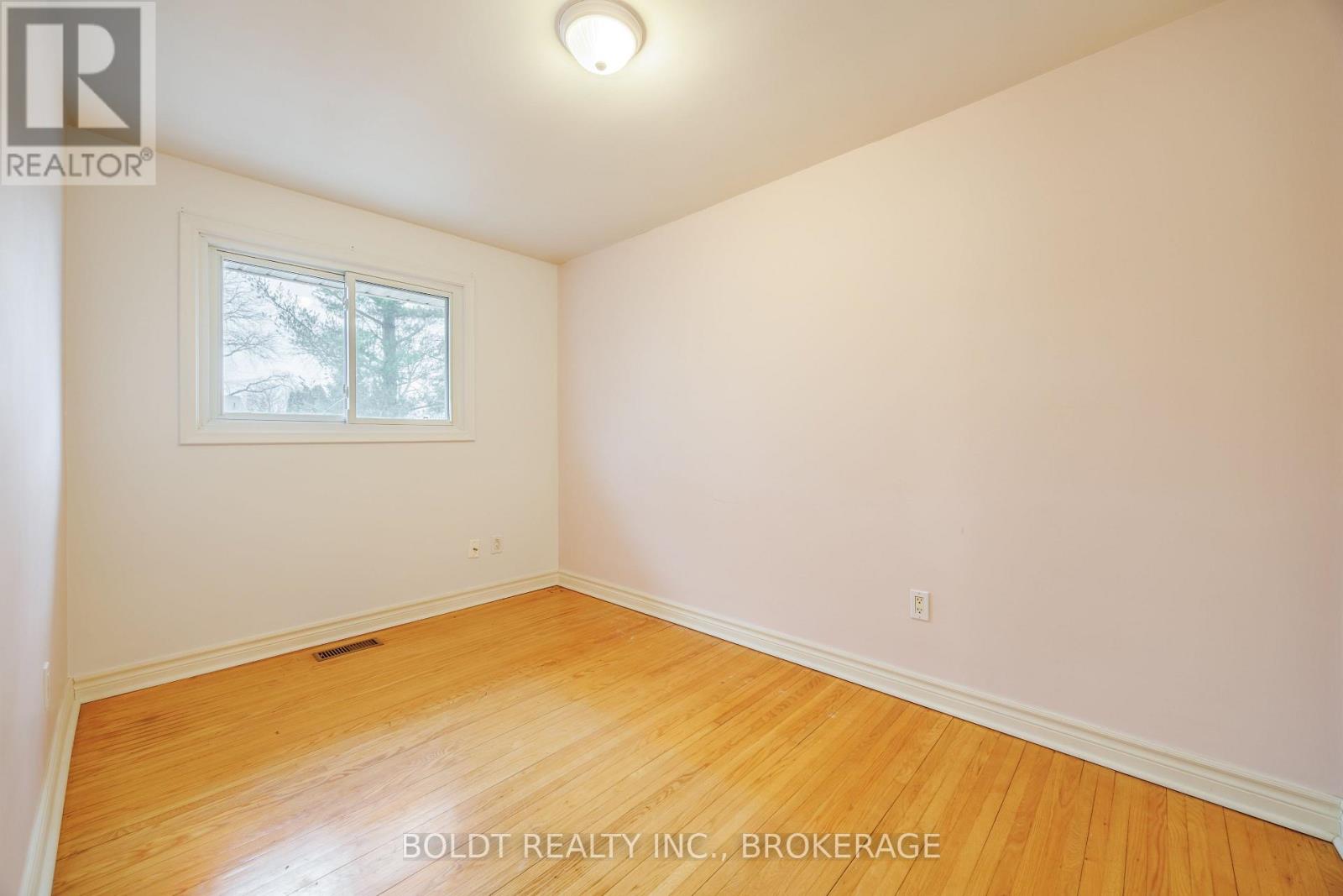 6760 Wilinger Street, Niagara Falls, Ontario  L2J 2B3 - Photo 10 - X12873676