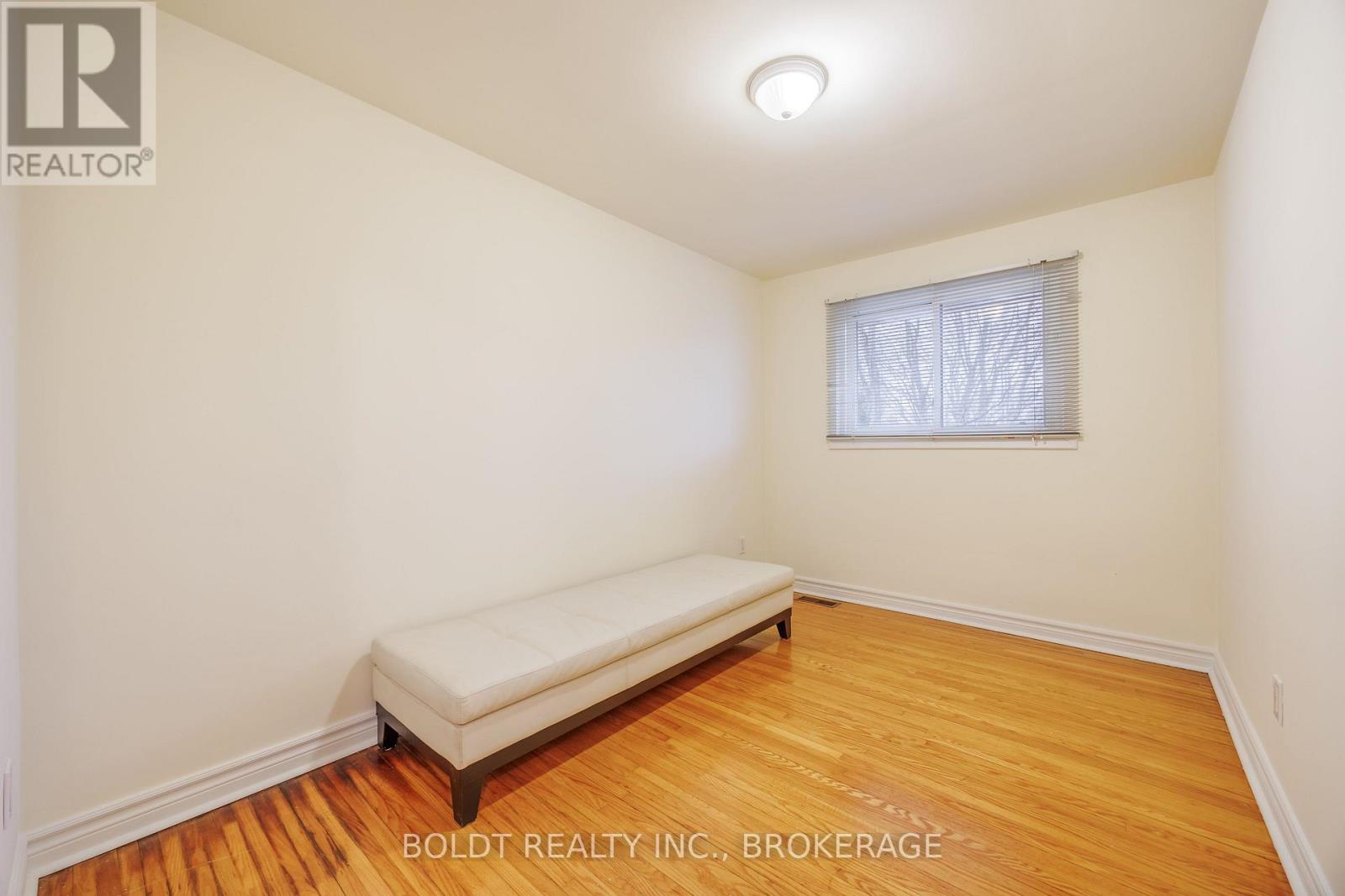 6760 Wilinger Street, Niagara Falls, Ontario  L2J 2B3 - Photo 11 - X12873676