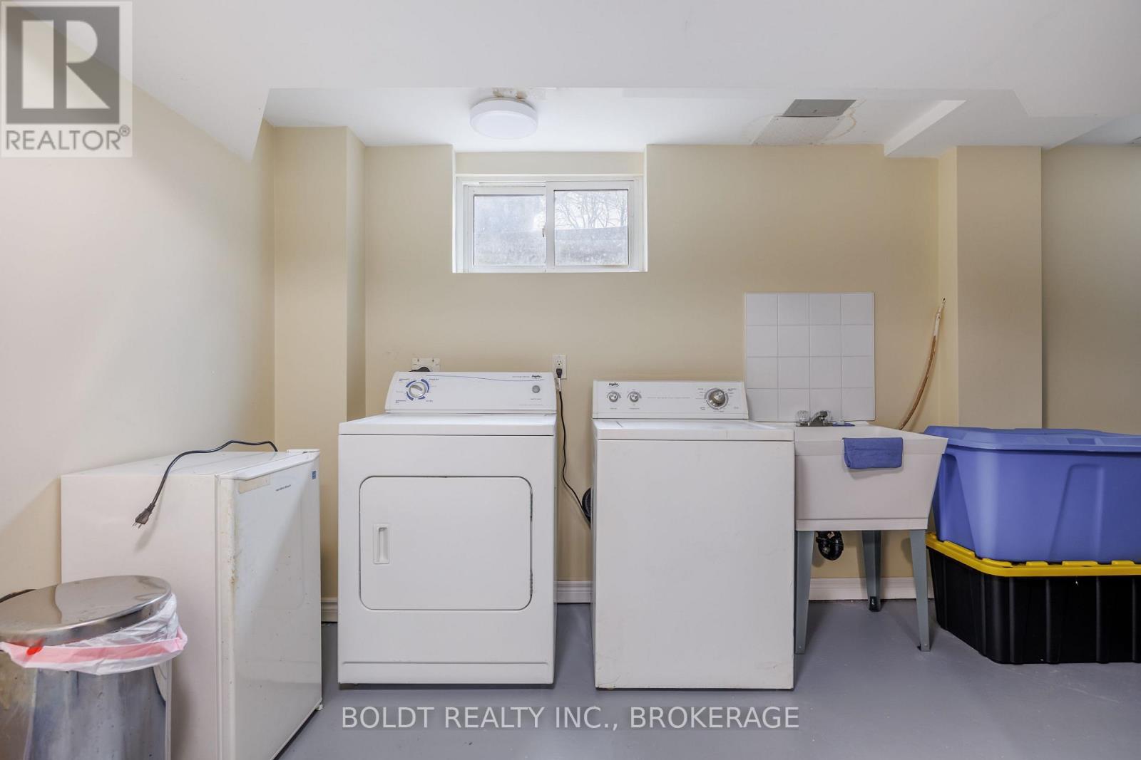 6760 Wilinger Street, Niagara Falls, Ontario  L2J 2B3 - Photo 13 - X12873676