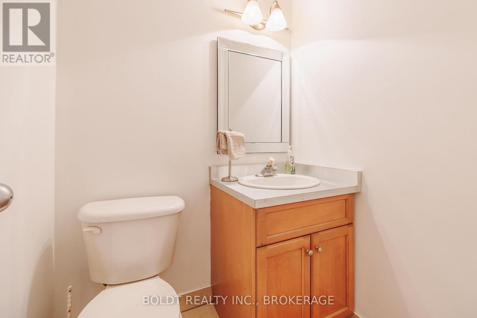 6760 Wilinger Street, Niagara Falls, Ontario  L2J 2B3 - Photo 7 - X12873676