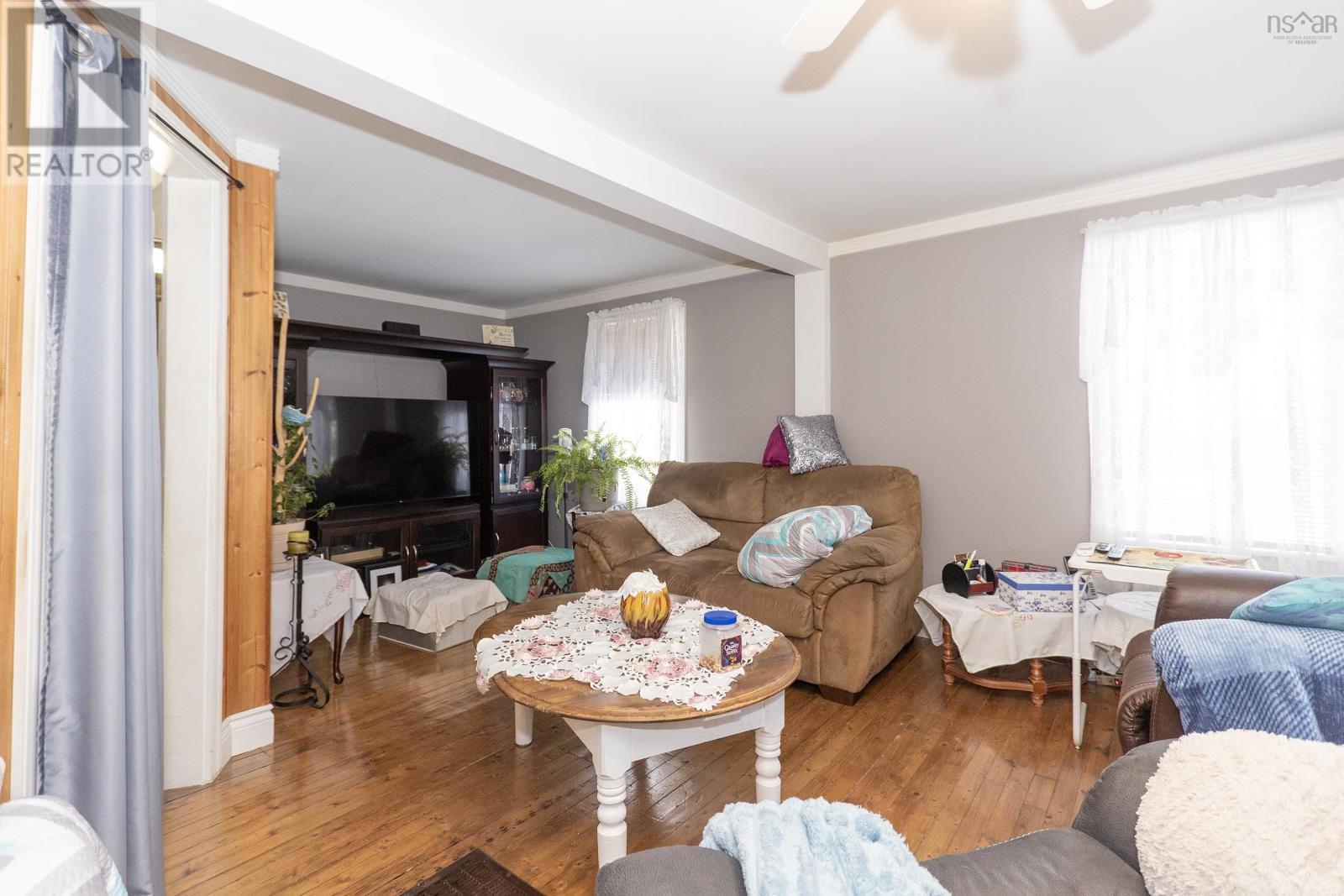 10 Patterson Street, Amherst, Nova Scotia  B4H 1G7 - Photo 16 - 202604374