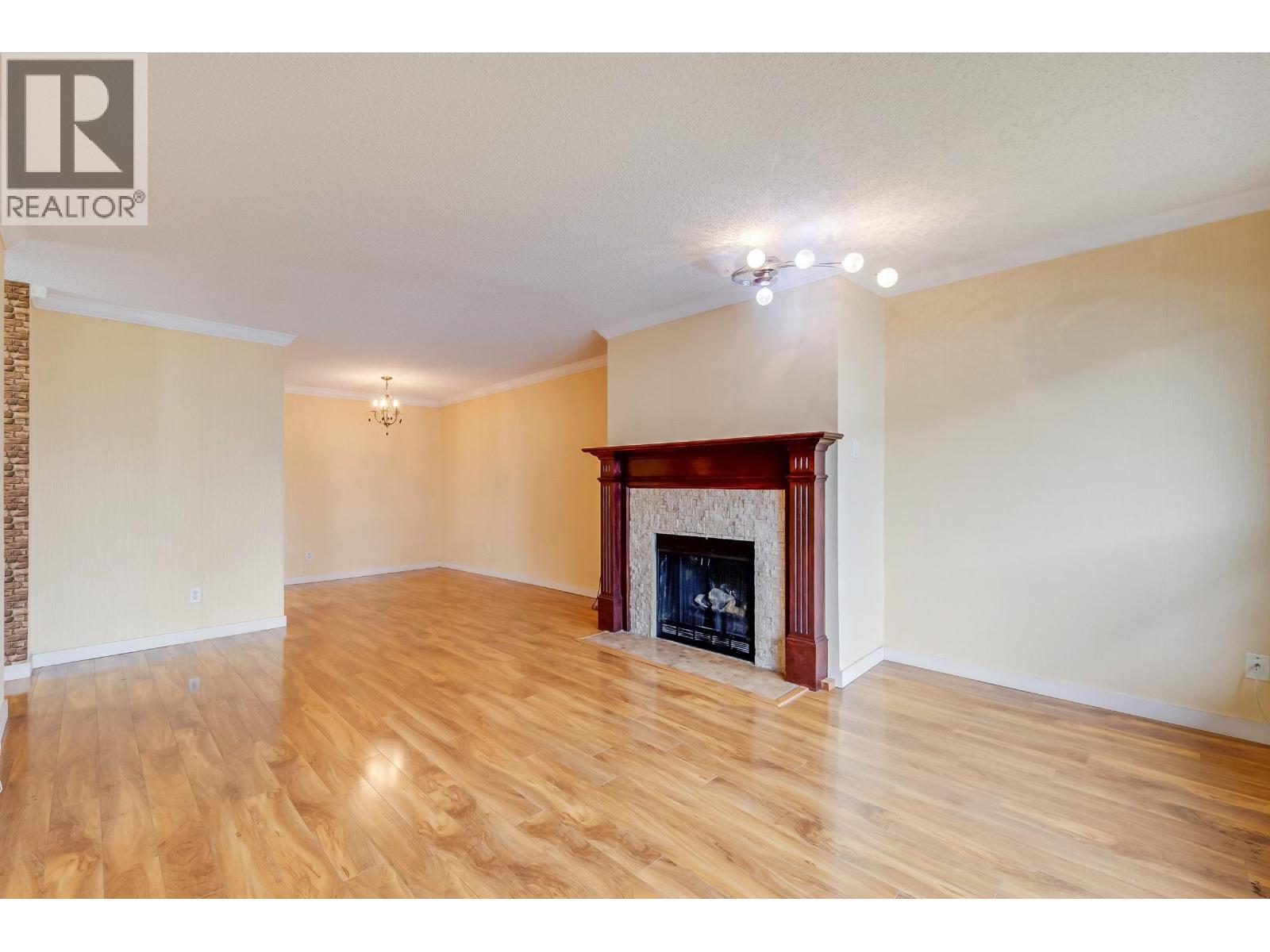 210 8600 Ackroyd Road, Richmond, British Columbia  V6X 3G1 - Photo 4 - R3097938