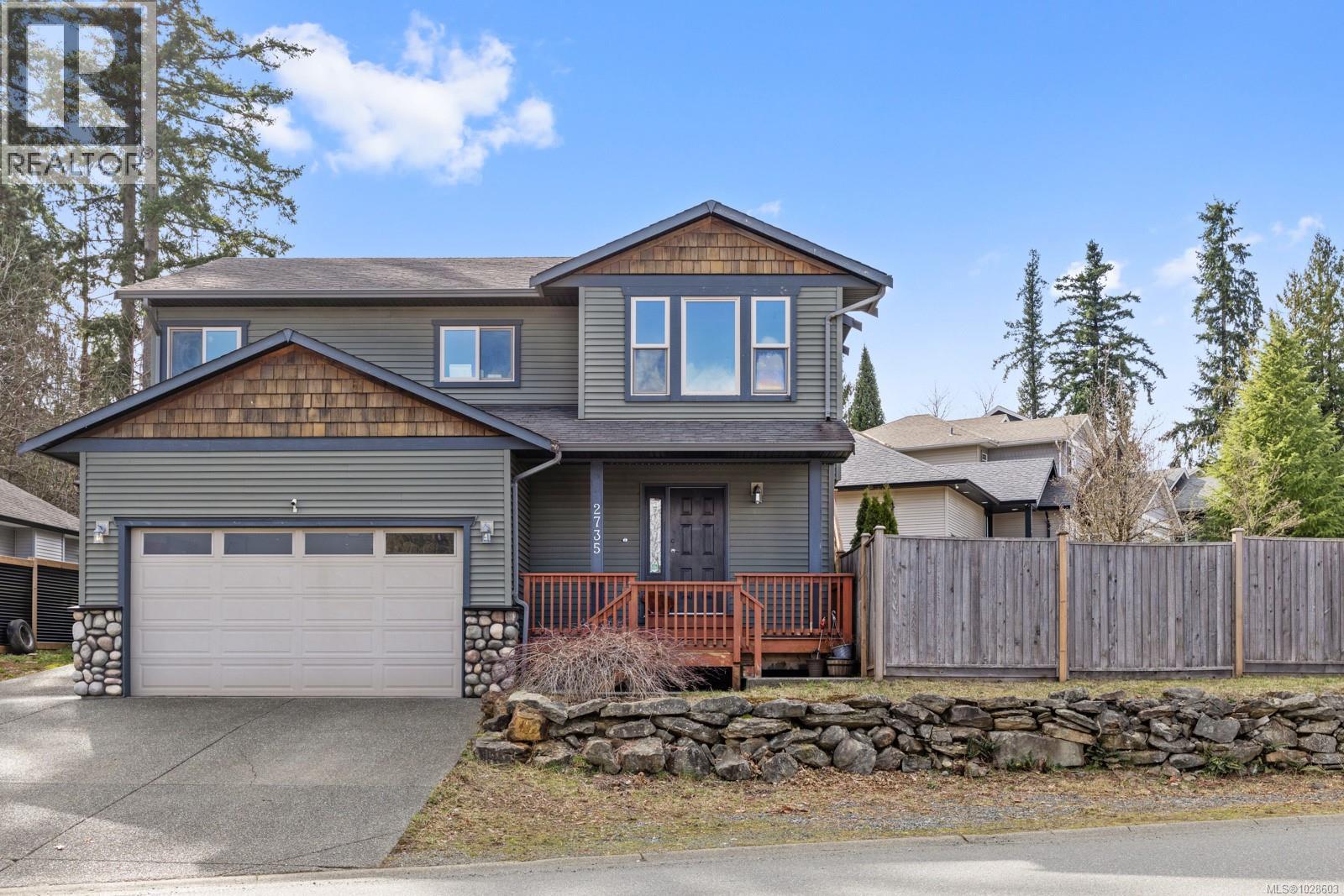 2735 Rydal Ave, Cumberland, British Columbia