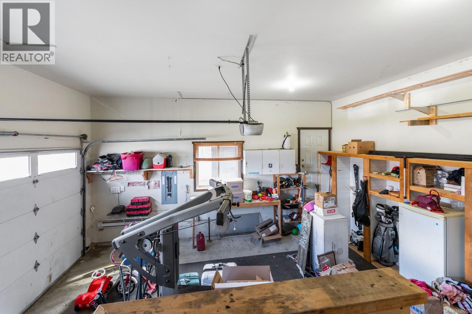 2735 Rydal Ave, Cumberland, British Columbia  V0R 1S0 - Photo 22 - 1028603