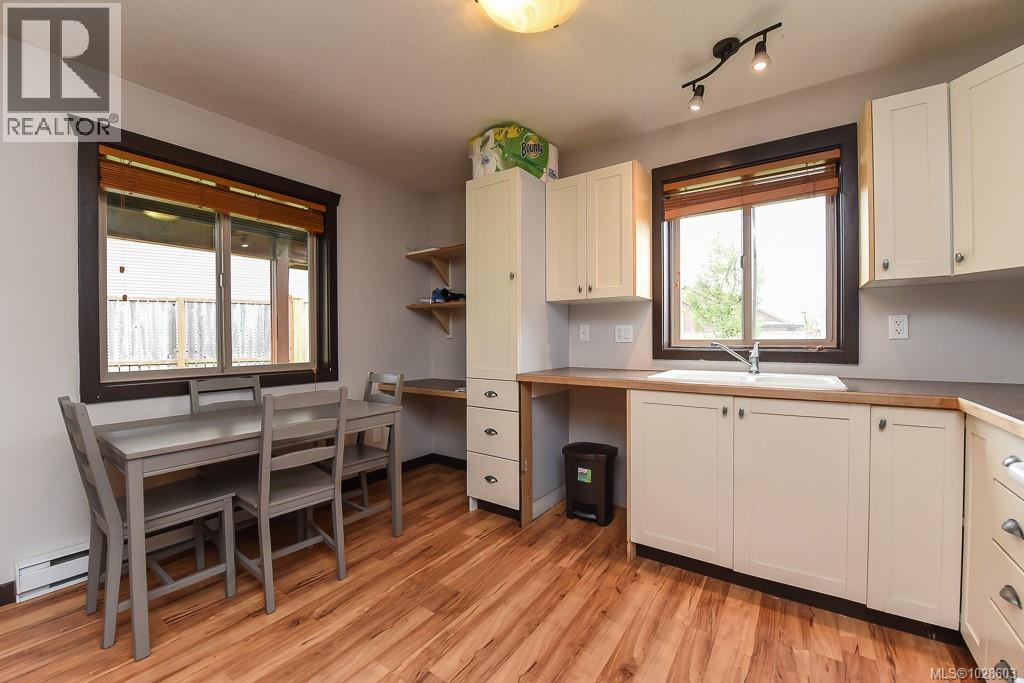 2735 Rydal Ave, Cumberland, British Columbia  V0R 1S0 - Photo 25 - 1028603