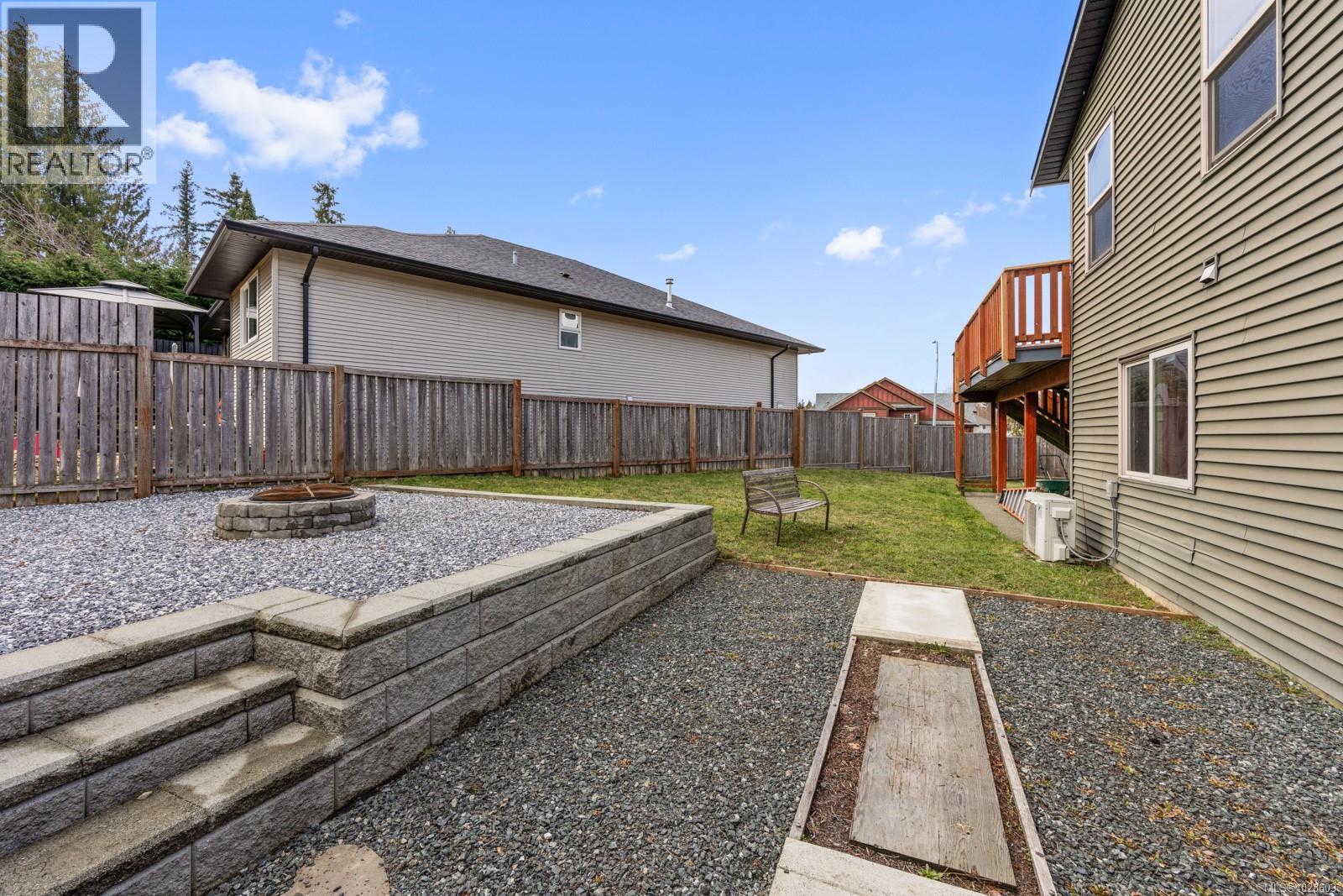 2735 Rydal Ave, Cumberland, British Columbia  V0R 1S0 - Photo 42 - 1028603