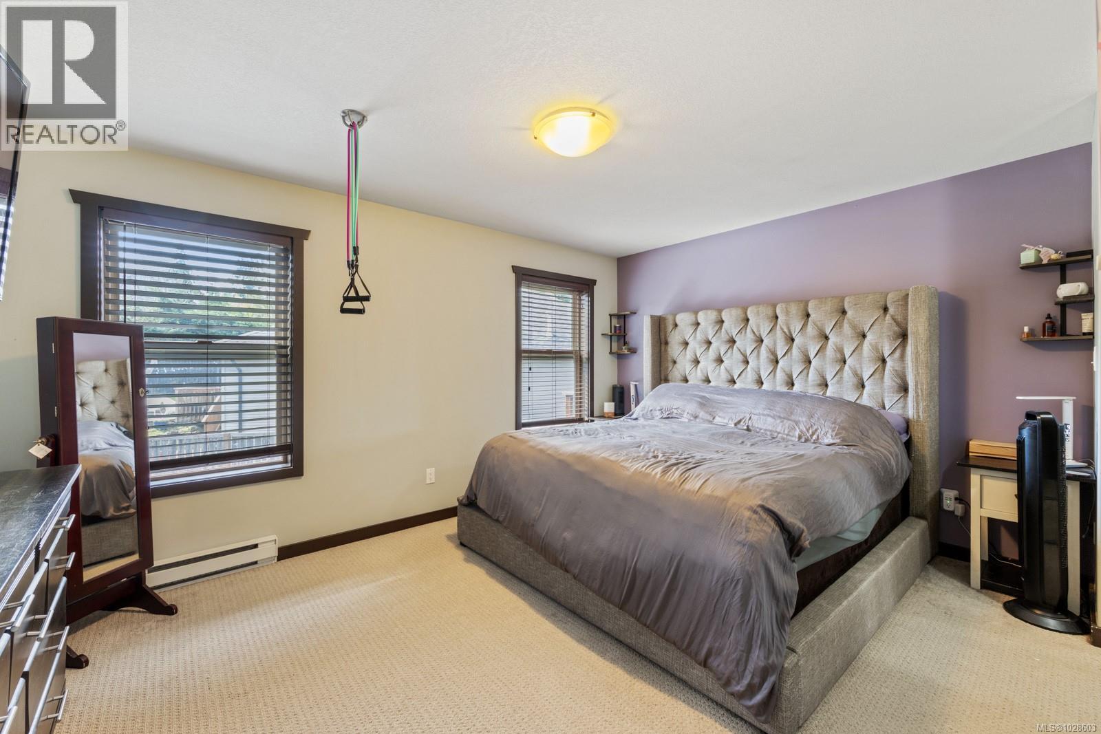 2735 Rydal Ave, Cumberland, British Columbia  V0R 1S0 - Photo 5 - 1028603