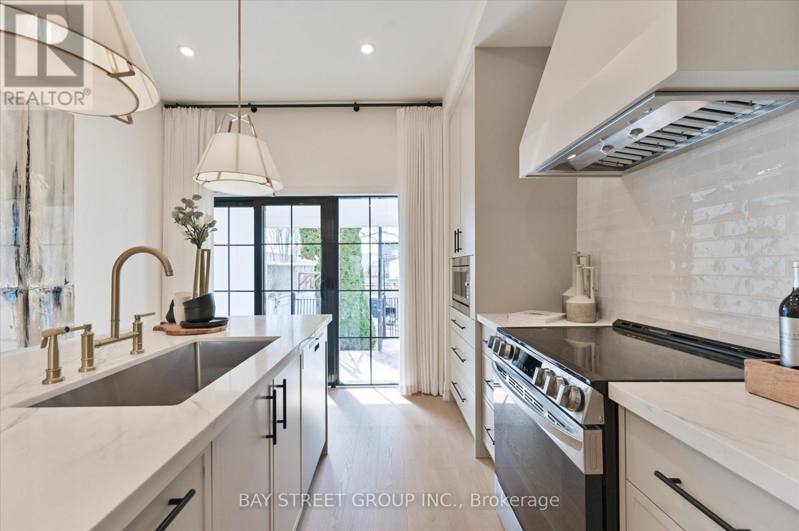 547 Eastern Avenue, Toronto, Ontario  M4M 1C8 - Photo 14 - E12873636