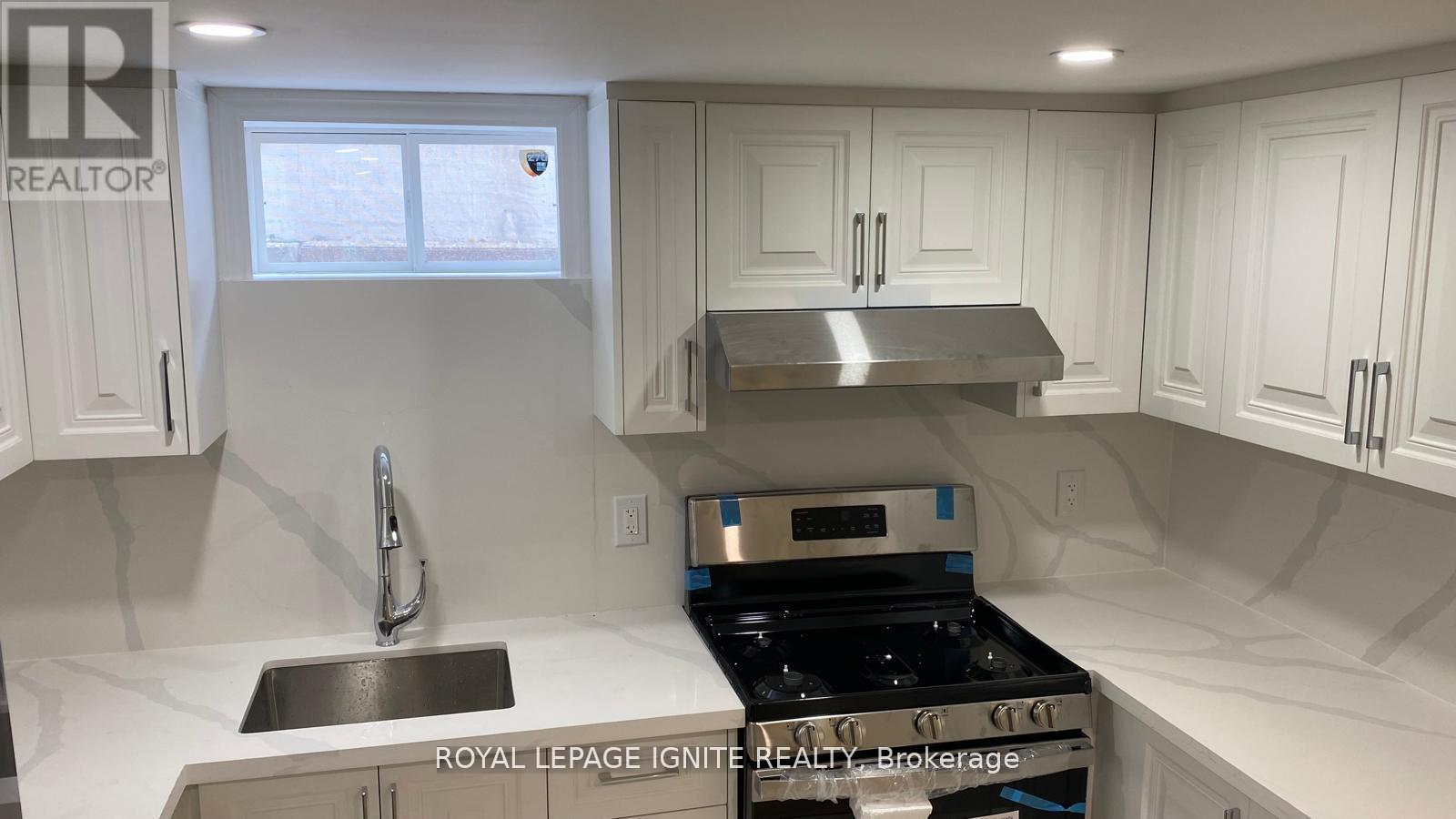 Bsmt - 15 Beacham Crescent, Toronto, Ontario  M1T 1M9 - Photo 4 - E12873664