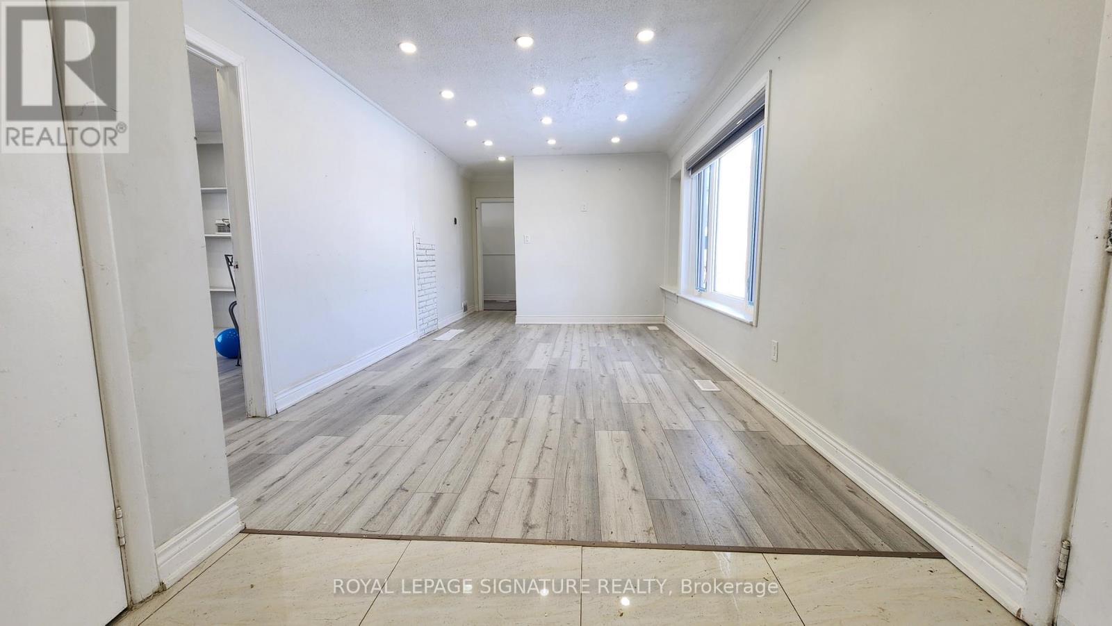 Upper Level - 5444 Countryside Drive, Brampton, Ontario  L6P 0T8 - Photo 5 - W12873654