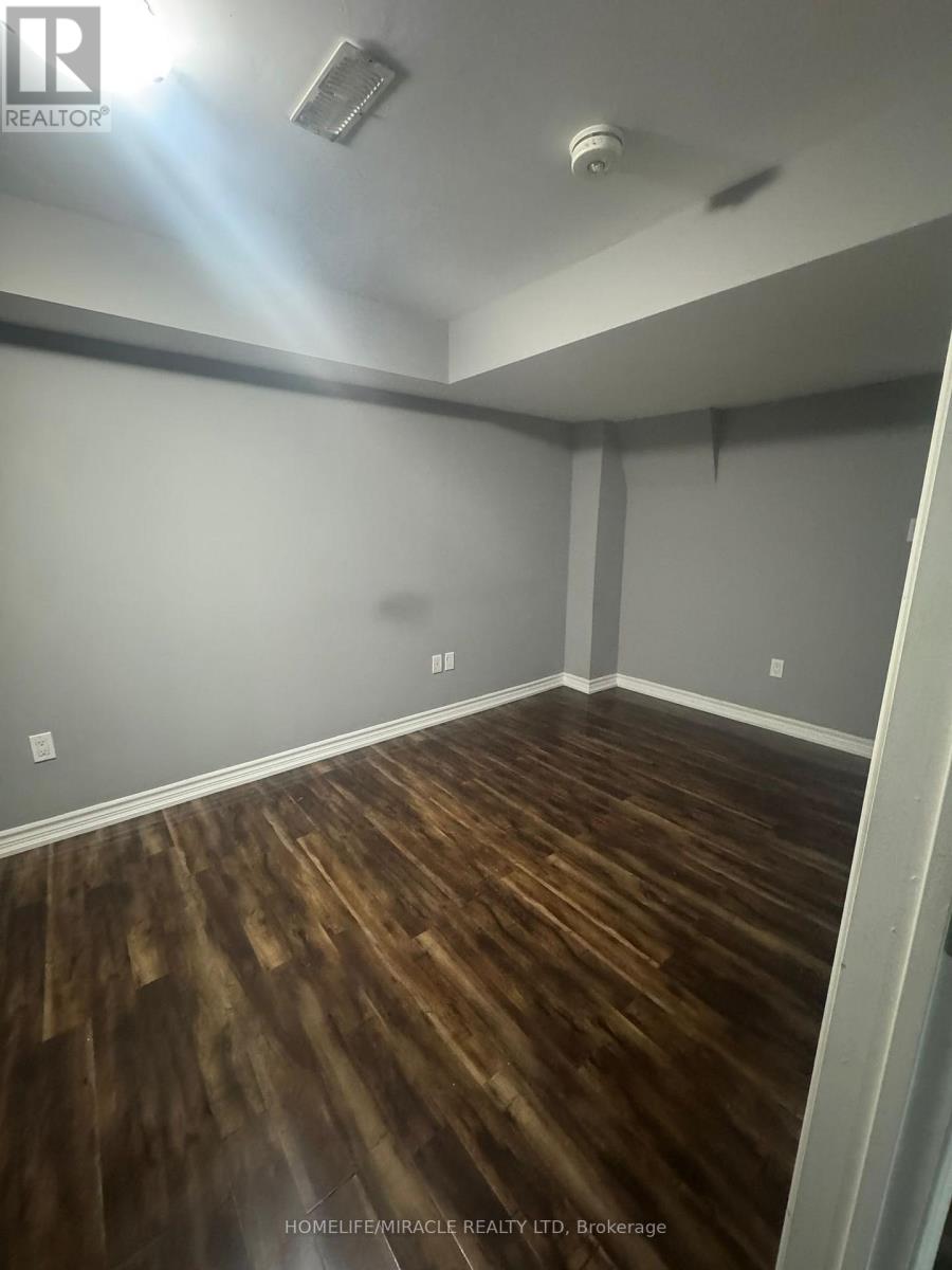 32 Kilkarrin Road W, Brampton, Ontario  L7A 0G1 - Photo 2 - W12873672