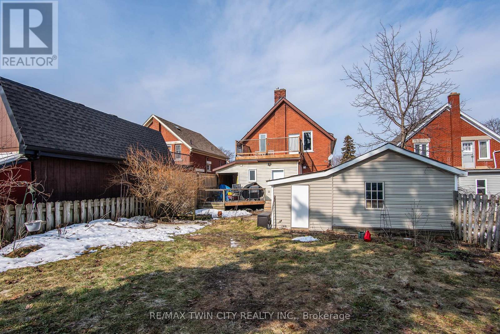 15 Herlan Avenue, Kitchener, Ontario  N2G 2C4 - Photo 13 - X12873658