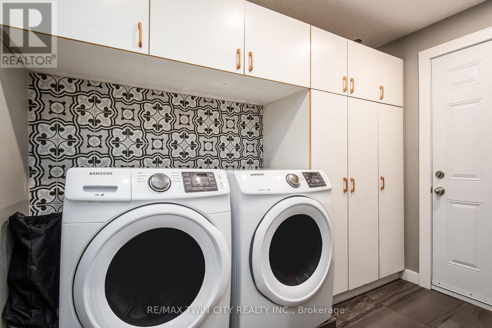 15 Herlan Avenue, Kitchener, Ontario  N2G 2C4 - Photo 22 - X12873658