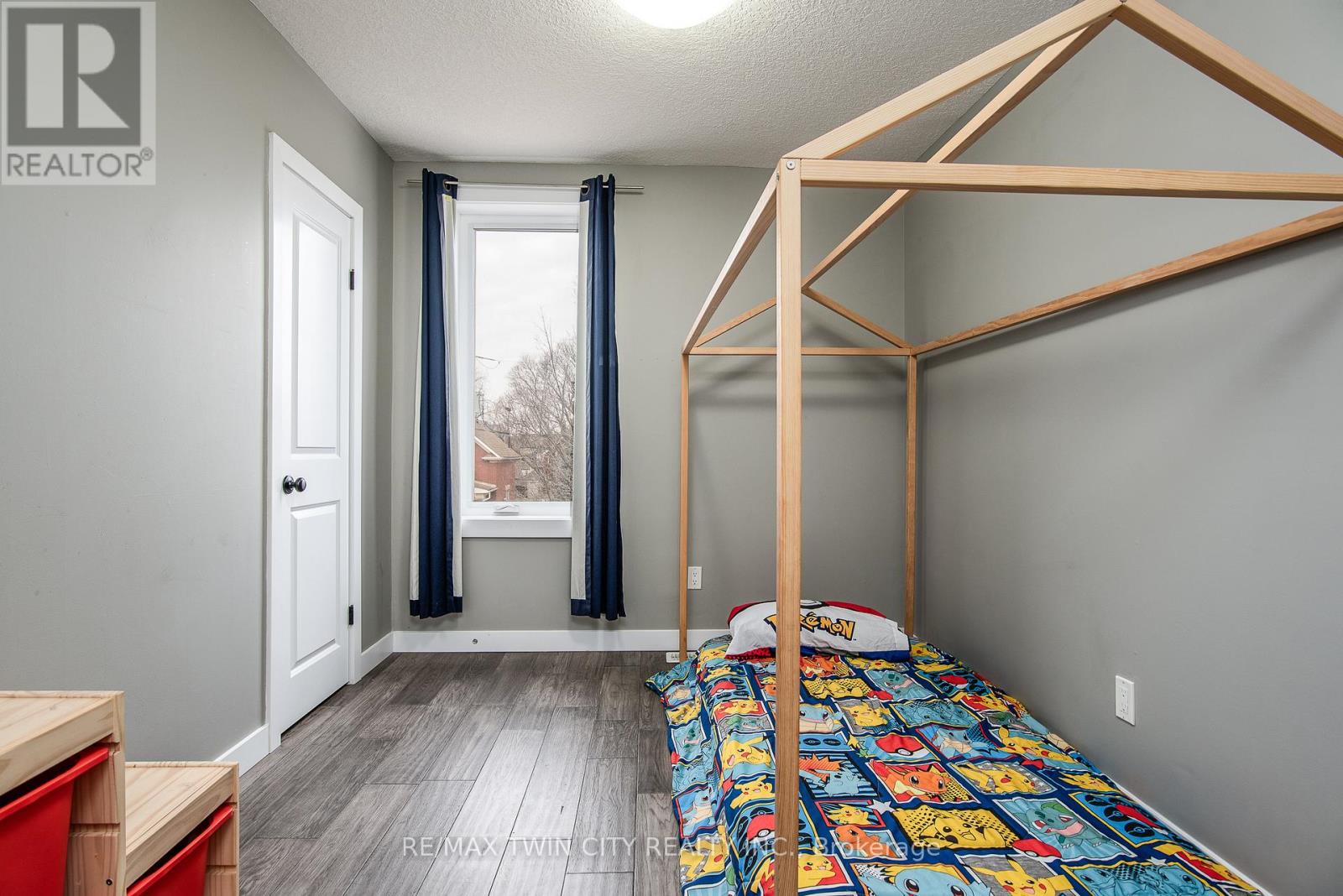 15 Herlan Avenue, Kitchener, Ontario  N2G 2C4 - Photo 31 - X12873658