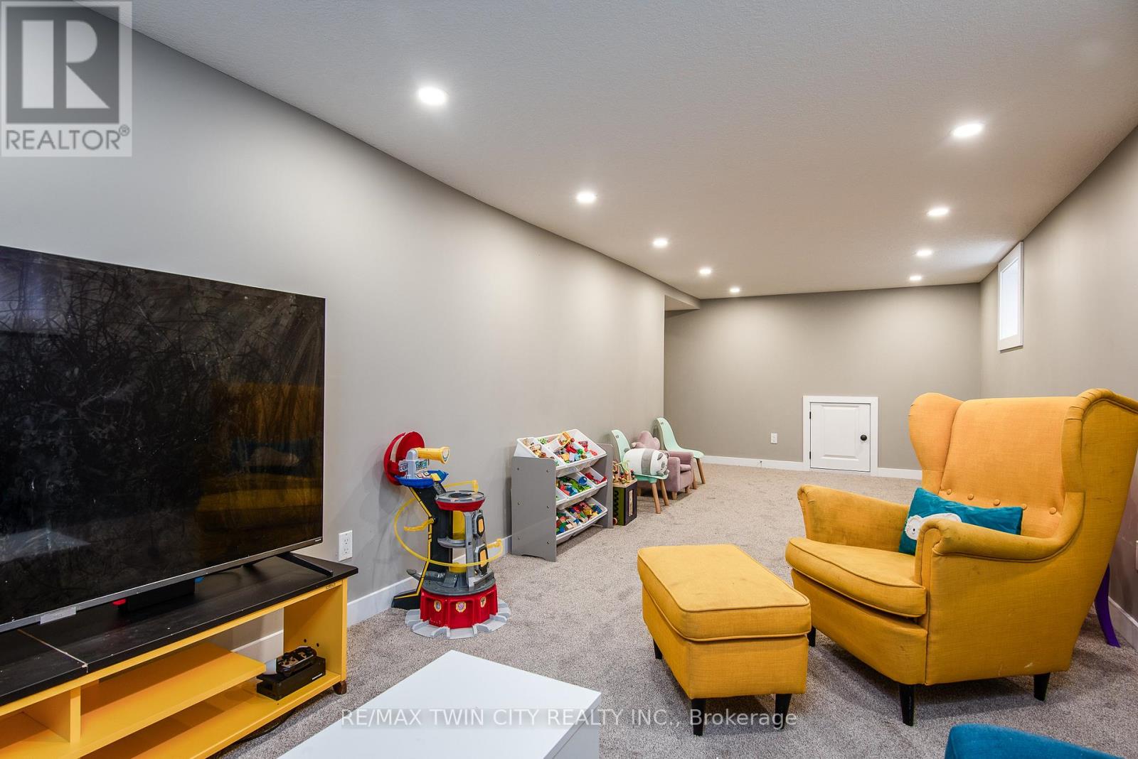 15 Herlan Avenue, Kitchener, Ontario  N2G 2C4 - Photo 42 - X12873658