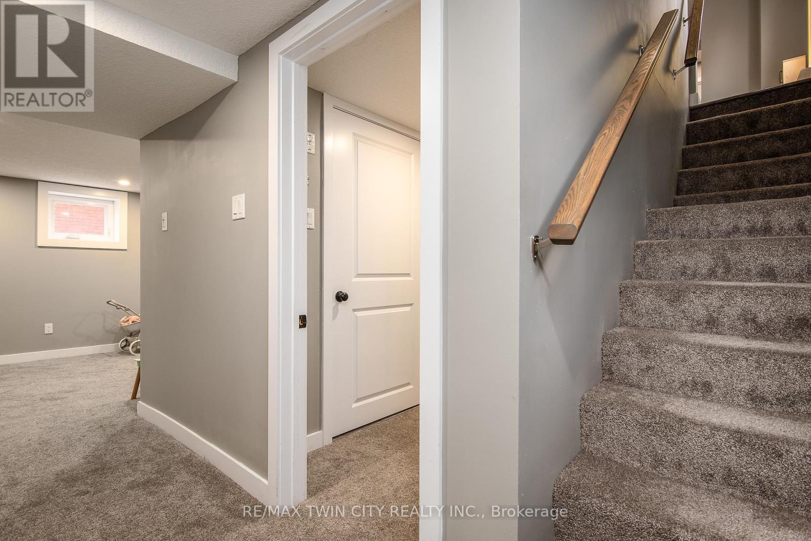 15 Herlan Avenue, Kitchener, Ontario  N2G 2C4 - Photo 44 - X12873658