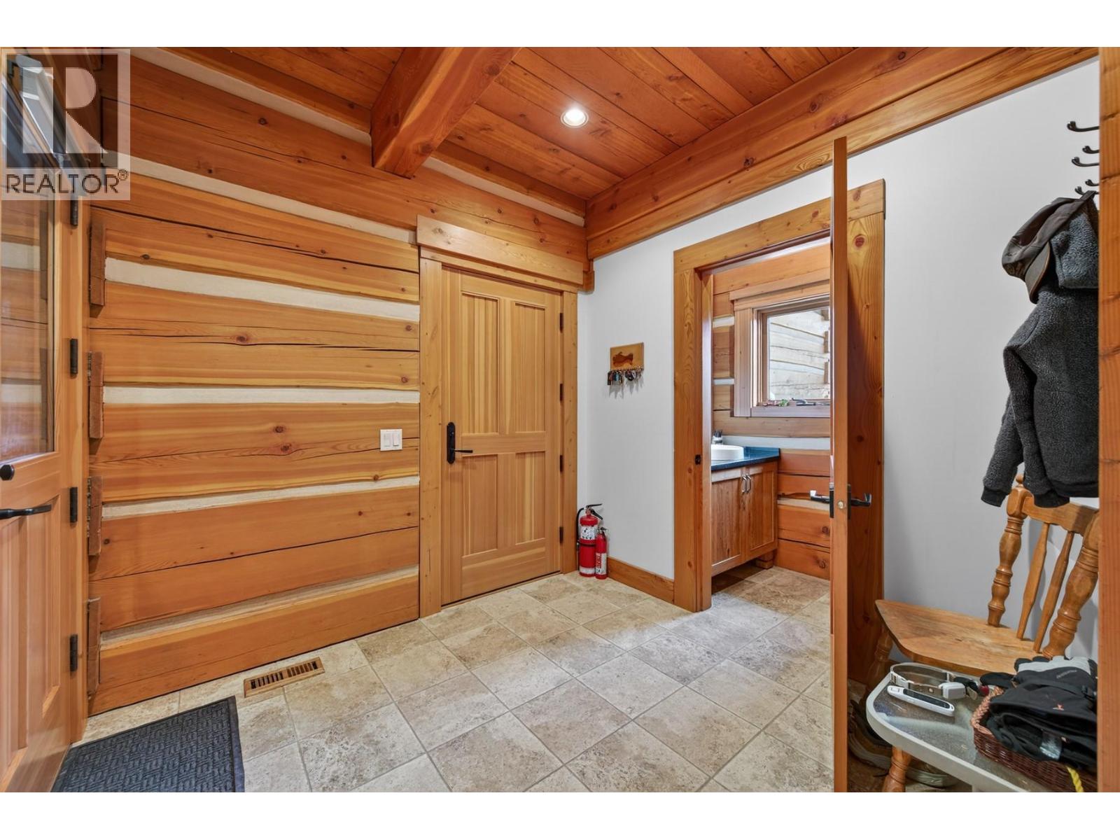 240 Busby Road, Merritt, British Columbia  V1K 1B8 - Photo 29 - 10377691