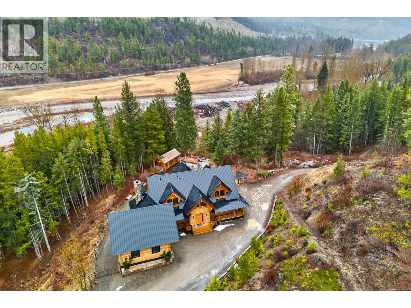 240 Busby Road, Merritt, British Columbia  V1K 1B8 - Photo 5 - 10377691