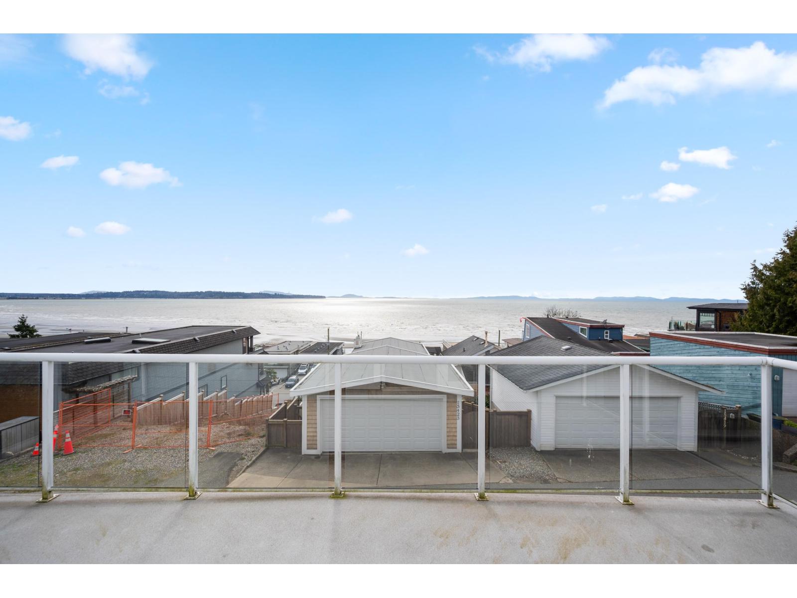 15456 Columbia Avenue, White Rock, British Columbia  V4B 1K2 - Photo 30 - R3098251