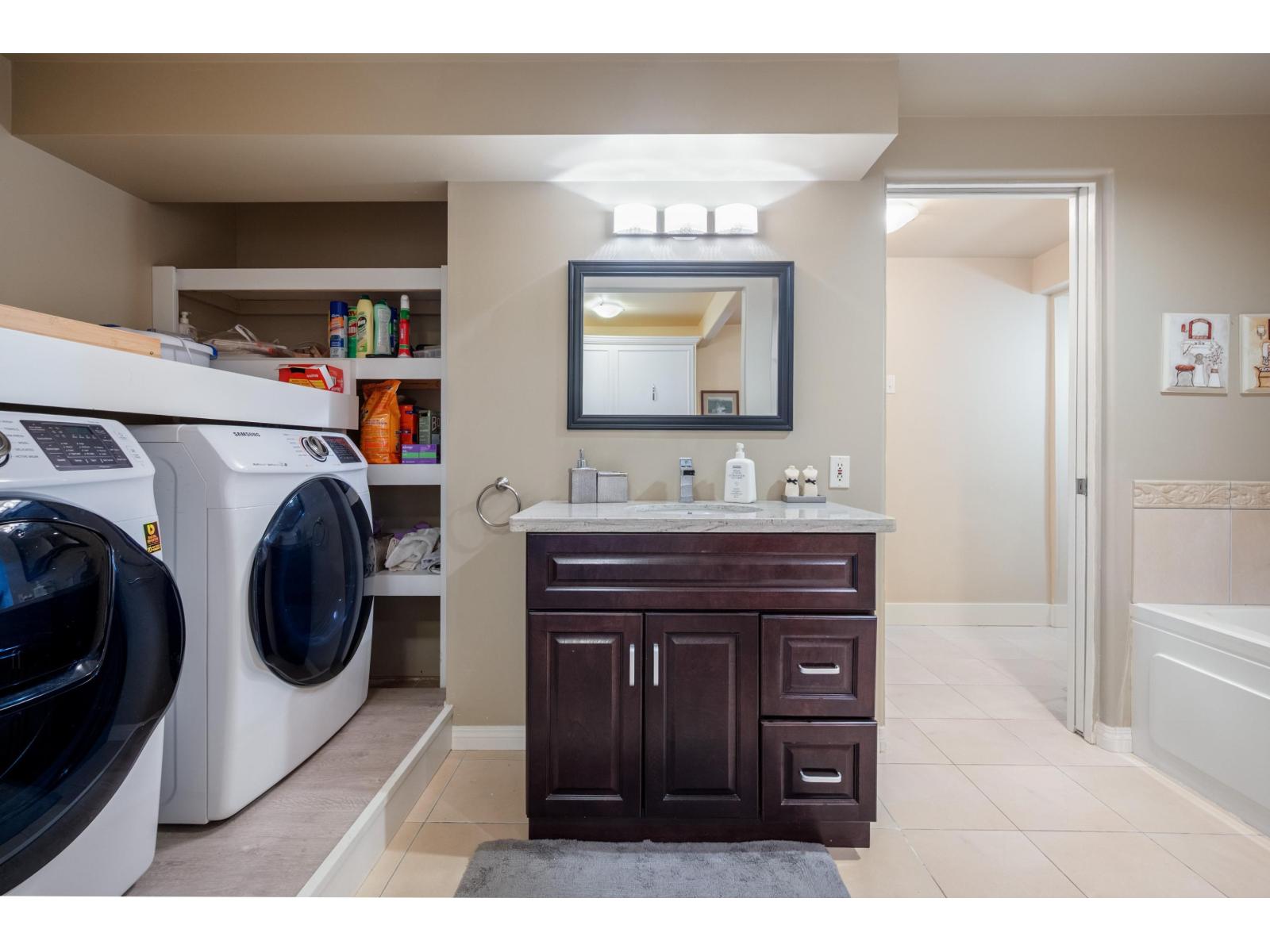 15456 Columbia Avenue, White Rock, British Columbia  V4B 1K2 - Photo 34 - R3098251