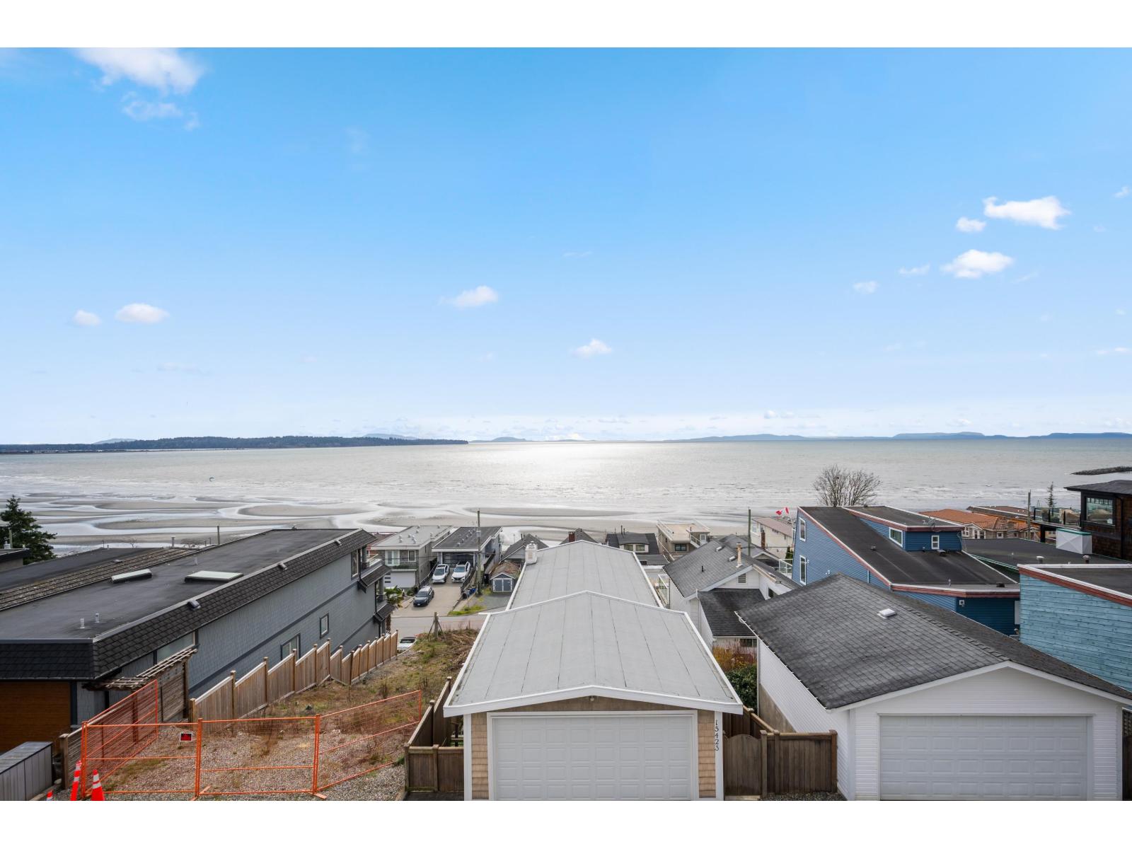 15456 Columbia Avenue, White Rock, British Columbia  V4B 1K2 - Photo 14 - R3098251