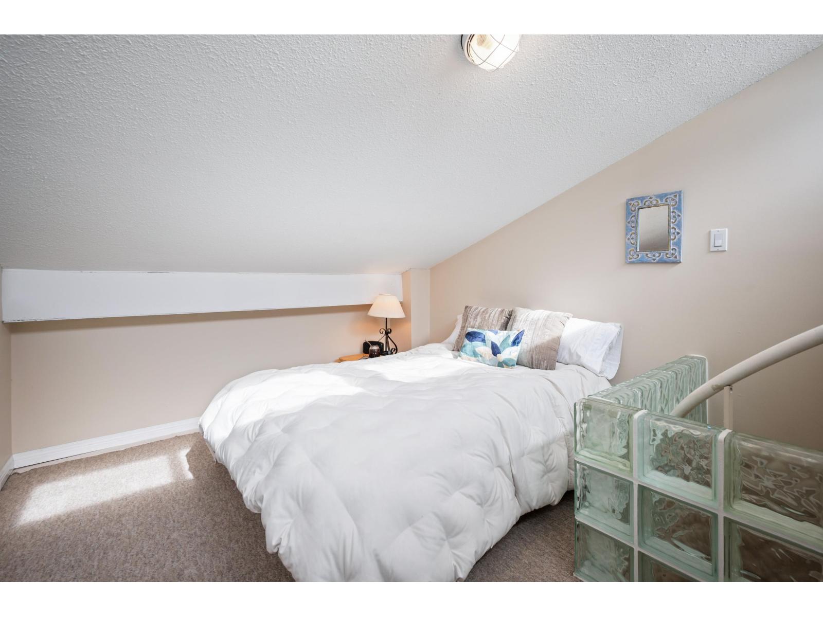 15456 Columbia Avenue, White Rock, British Columbia  V4B 1K2 - Photo 24 - R3098251