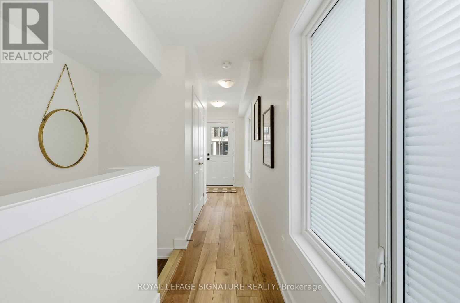 29 Canton Lane, Whitchurch-Stouffville, Ontario  L4A 4W8 - Photo 4 - N12860096