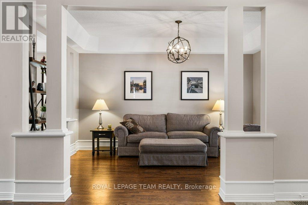 8 Thunderbird Crescent, Ottawa, Ontario  K2M 2V7 - Photo 7 - X12873668