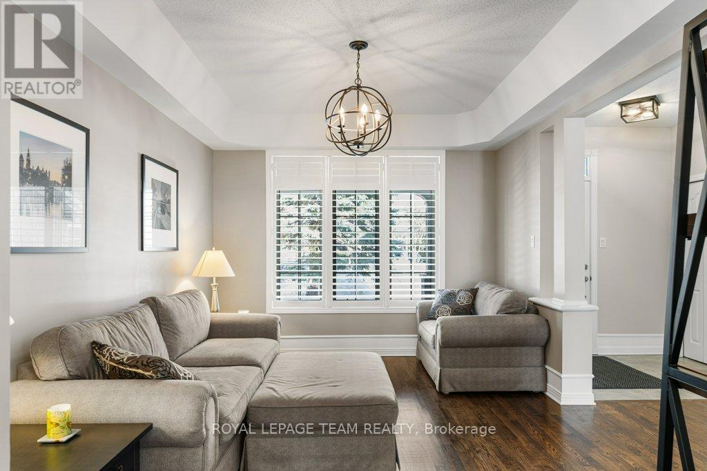 8 Thunderbird Crescent, Ottawa, Ontario  K2M 2V7 - Photo 8 - X12873668