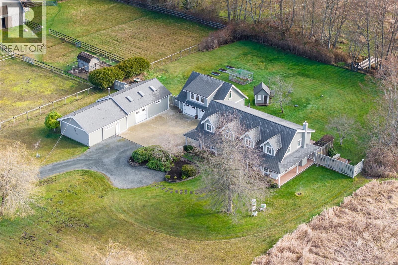 766 Hemsworth Rd, Qualicum Beach, British Columbia