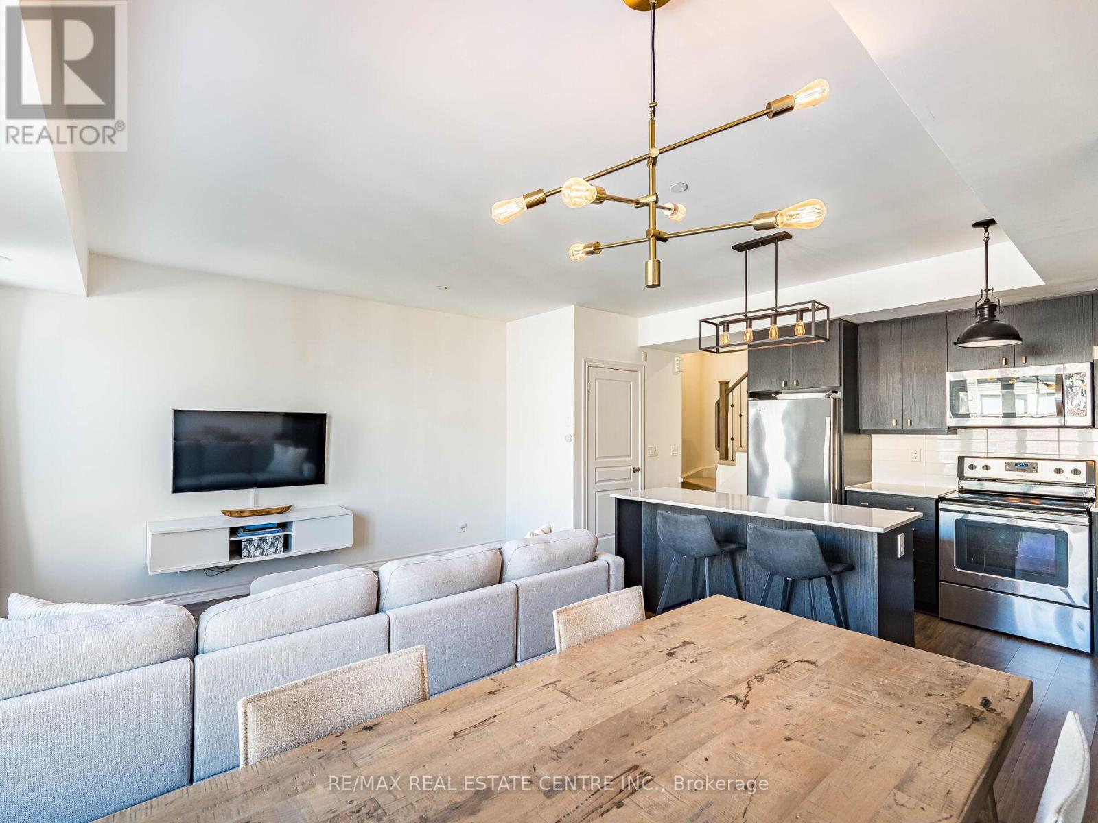 10 - 125 Long Branch Avenue, Toronto, Ontario  M8W 0A9 - Photo 11 - W12842694