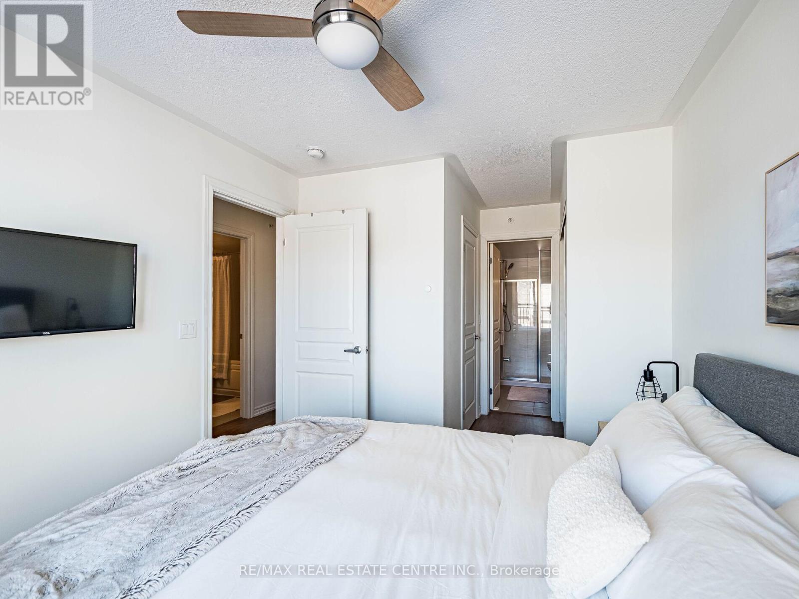 10 - 125 Long Branch Avenue, Toronto, Ontario  M8W 0A9 - Photo 23 - W12842694