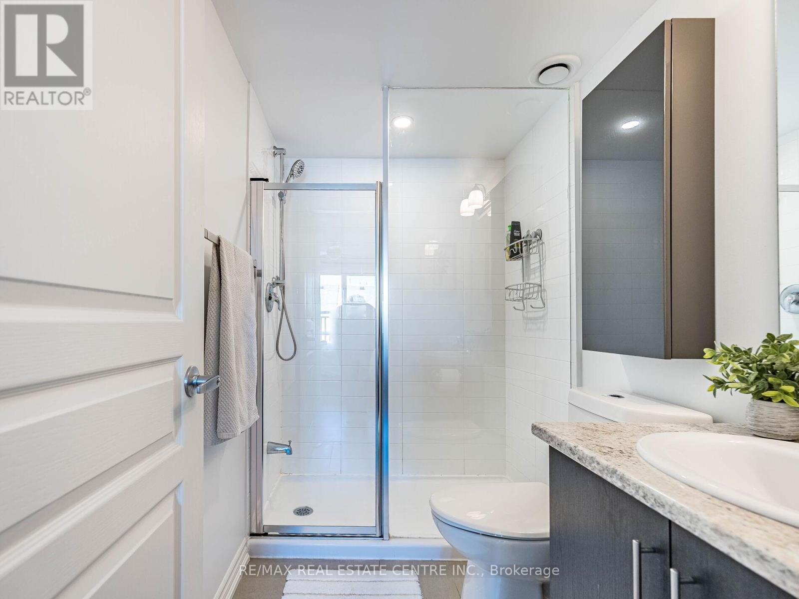 10 - 125 Long Branch Avenue, Toronto, Ontario  M8W 0A9 - Photo 28 - W12842694