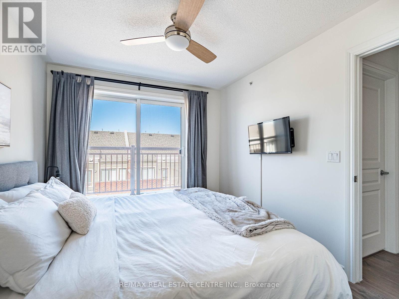 10 - 125 Long Branch Avenue, Toronto, Ontario  M8W 0A9 - Photo 24 - W12842694